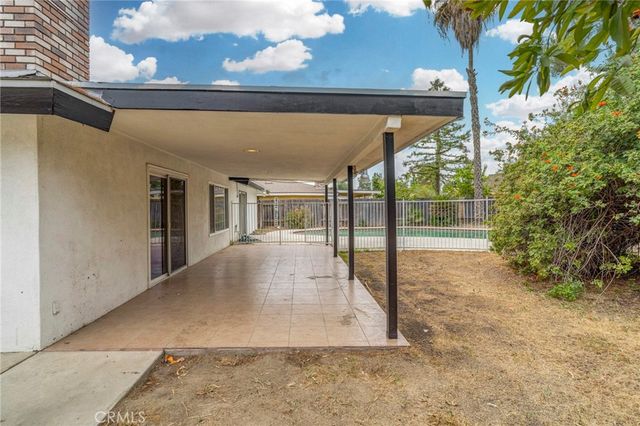 2504 Sutton Place, Bakersfield, CA 93309