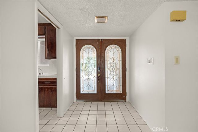 2504 Sutton Place, Bakersfield, CA 93309