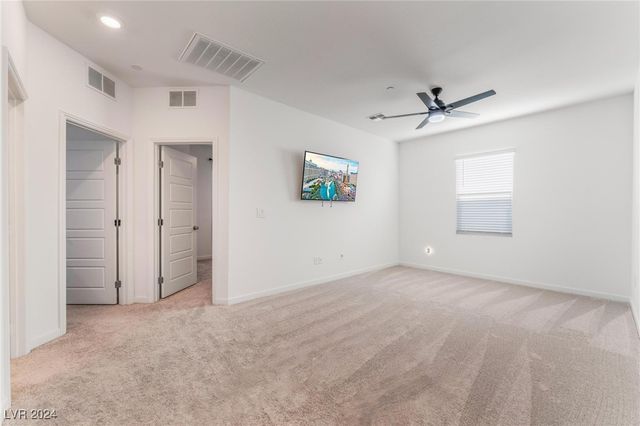 8831 Sasquatch Run Avenue, Las Vegas, NV 89166