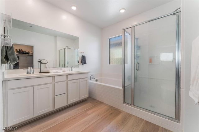 8831 Sasquatch Run Avenue, Las Vegas, NV 89166