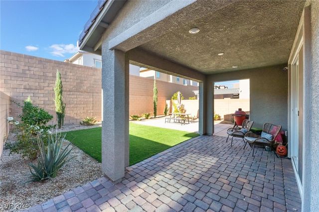 8831 Sasquatch Run Avenue, Las Vegas, NV 89166