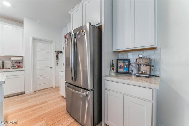 8831 Sasquatch Run Avenue, Las Vegas, NV 89166