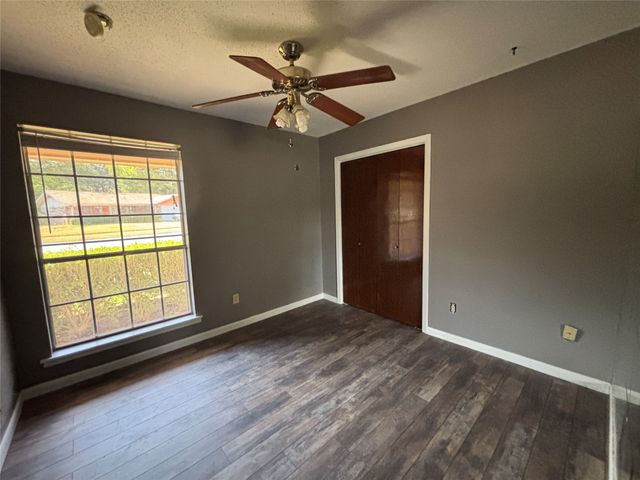 9705 Chalet Drive, Shreveport, LA 71118
