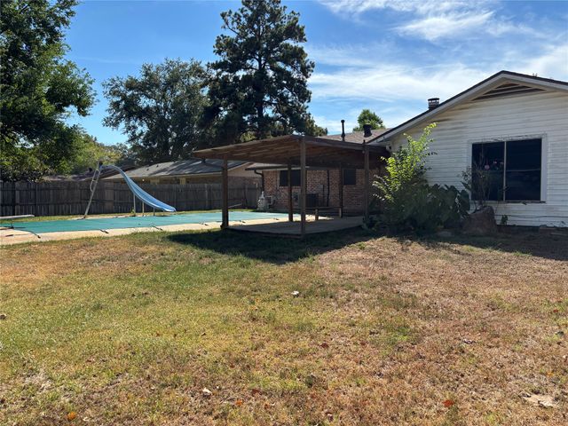 9705 Chalet Drive, Shreveport, LA 71118