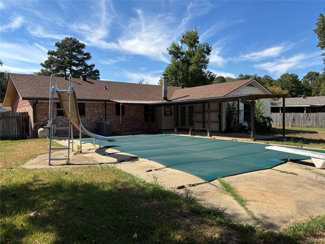 9705 Chalet Drive, Shreveport, LA 71118