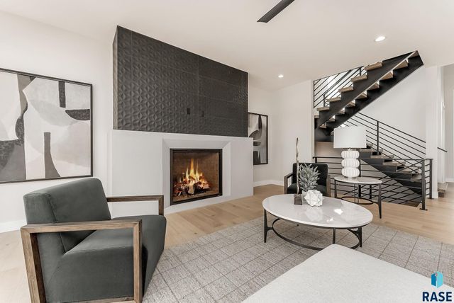 1715 Ethan St Street, Harrisburg, SD 57032