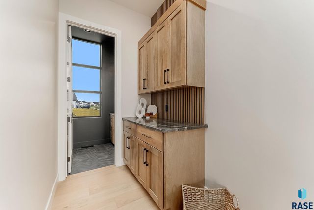 1715 Ethan St Street, Harrisburg, SD 57032