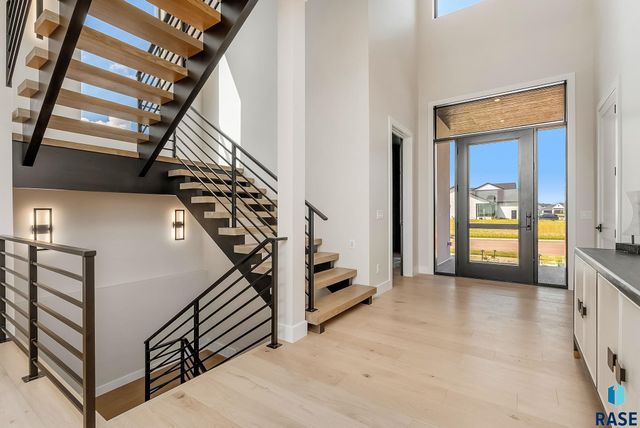 1715 Ethan St Street, Harrisburg, SD 57032