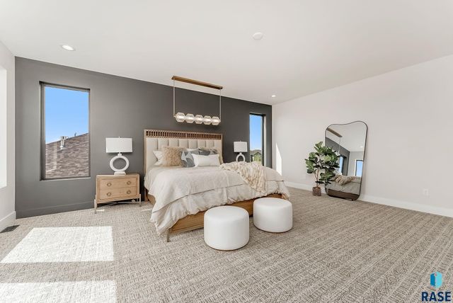 1715 Ethan St Street, Harrisburg, SD 57032