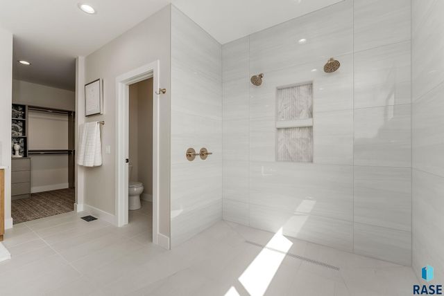 1715 Ethan St Street, Harrisburg, SD 57032