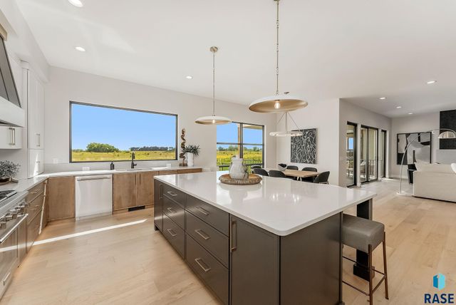 1715 Ethan St Street, Harrisburg, SD 57032