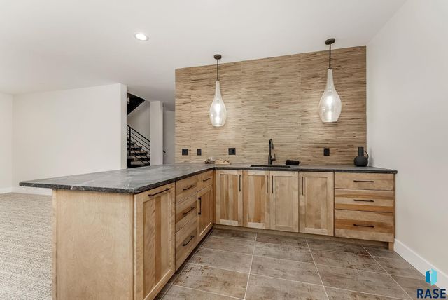 1715 Ethan St Street, Harrisburg, SD 57032