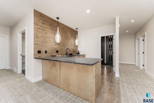 1715 Ethan St Street, Harrisburg, SD 57032