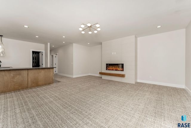 1715 Ethan St Street, Harrisburg, SD 57032