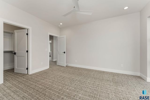 1715 Ethan St Street, Harrisburg, SD 57032