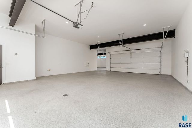 1715 Ethan St Street, Harrisburg, SD 57032