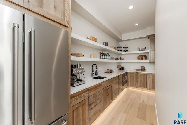 1715 Ethan St Street, Harrisburg, SD 57032