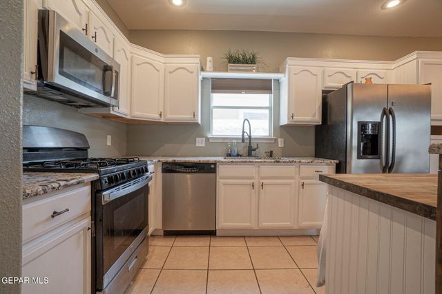 12712 TIERRA AURORA Drive, El Paso, TX 79938