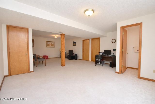 2308 INDEPENDENCE COURT, Jefferson City, MO 65109