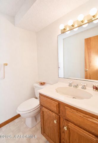 2308 INDEPENDENCE COURT, Jefferson City, MO 65109