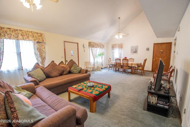 2308 INDEPENDENCE COURT, Jefferson City, MO 65109