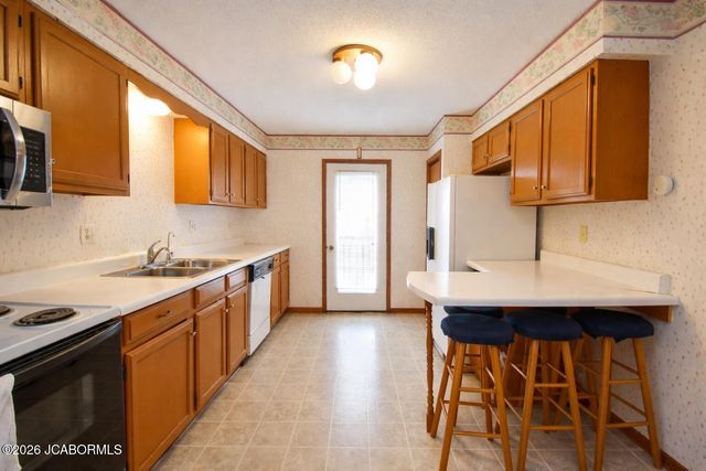 2308 INDEPENDENCE COURT, Jefferson City, MO 65109