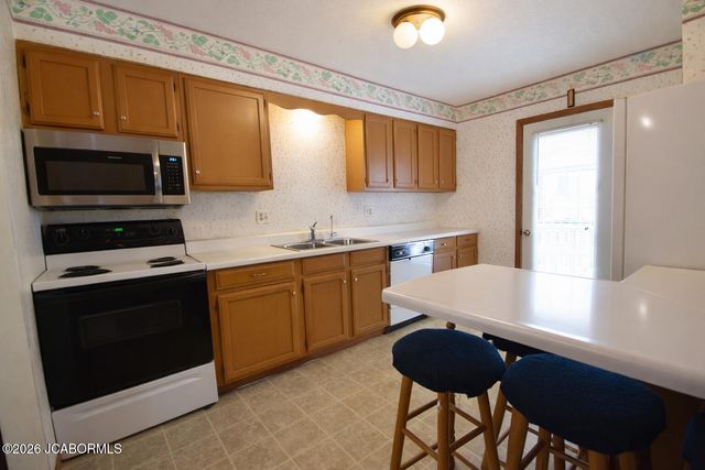 2308 INDEPENDENCE COURT, Jefferson City, MO 65109