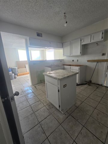 702 Westover Drive, Lancaster, TX 75134