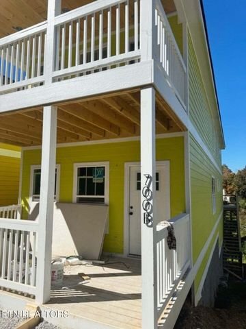 700B W Main St, Dandridge, TN 37725