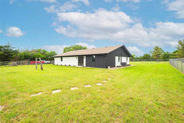 228 Brown Creek Road, Weatherford, TX 76085