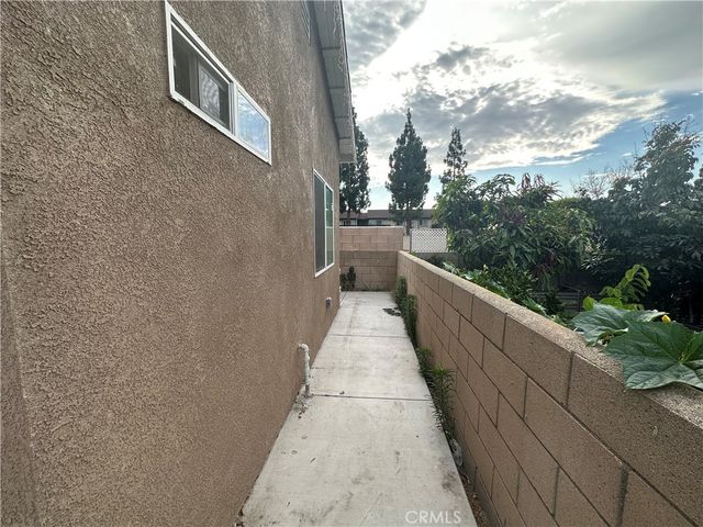 10893 Date, Stanton, CA 90680
