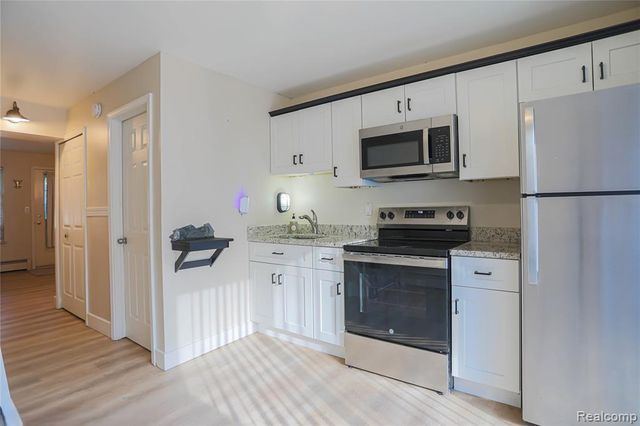 119 Floral Avenue, Mount Clemens, MI 48043