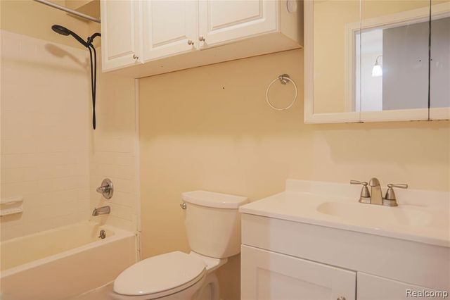 119 Floral Avenue, Mount Clemens, MI 48043