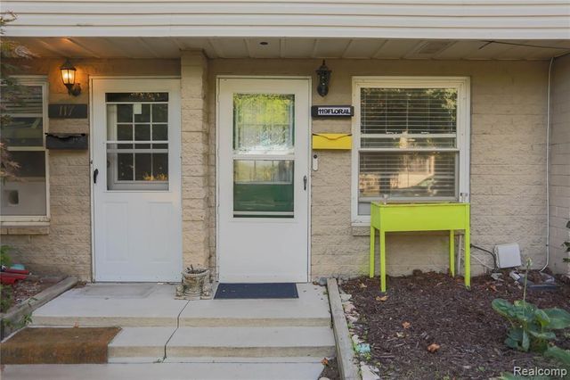 119 Floral Avenue, Mount Clemens, MI 48043