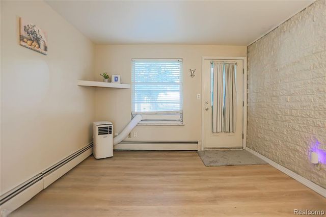 119 Floral Avenue, Mount Clemens, MI 48043