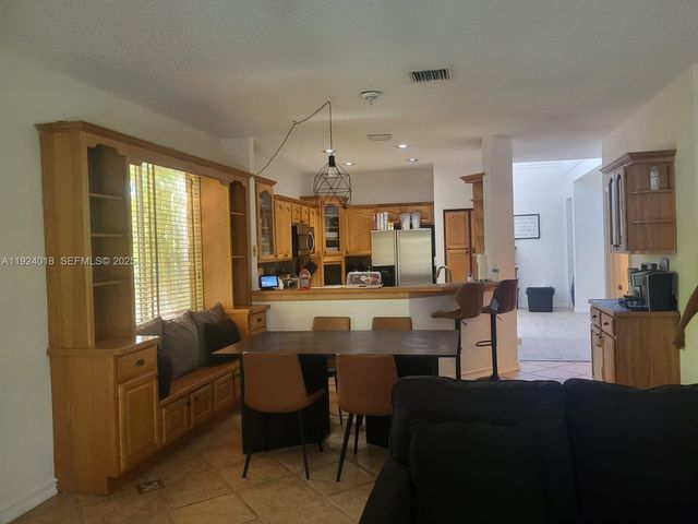 1368 Majesty Ter 1368, Weston, FL 33327