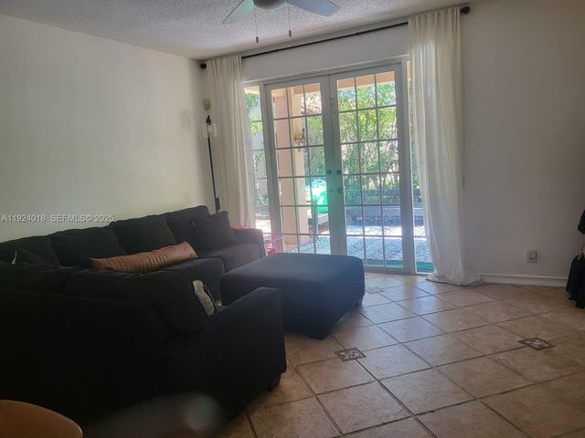 1368 Majesty Ter 1368, Weston, FL 33327