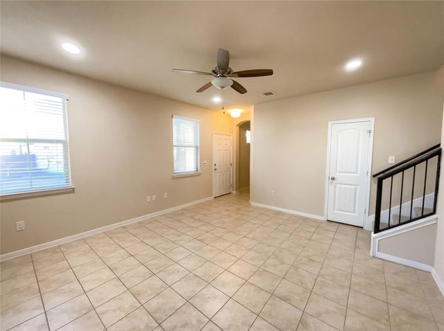 2880 Donnell DR 503, Round Rock, TX 78664