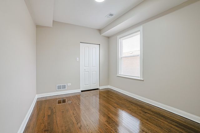 5955 S Whipple Street, Chicago, IL 60629