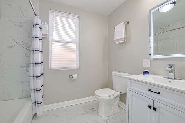 5955 S Whipple Street, Chicago, IL 60629