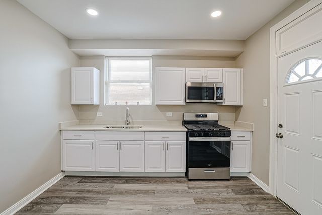 5955 S Whipple Street, Chicago, IL 60629