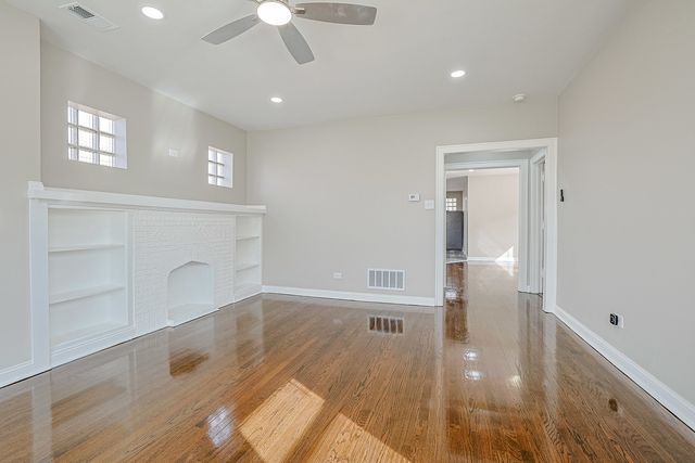 5955 S Whipple Street, Chicago, IL 60629