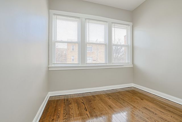 5955 S Whipple Street, Chicago, IL 60629