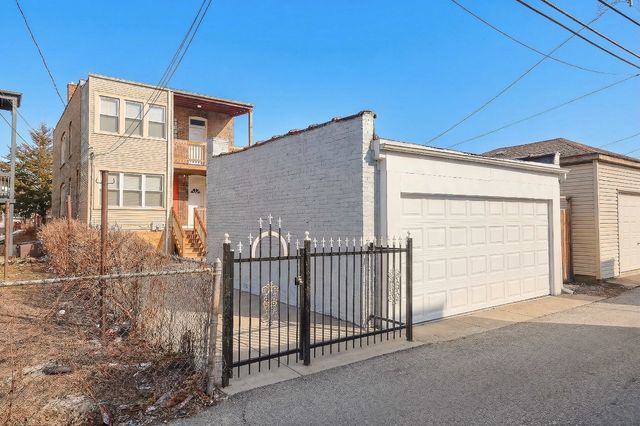 5955 S Whipple Street, Chicago, IL 60629