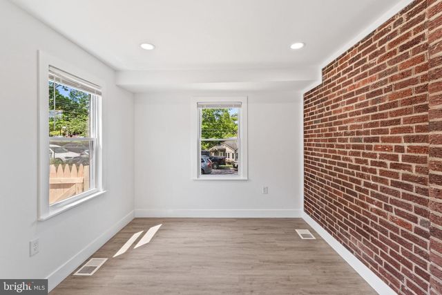 7001 ASPEN AVE, Takoma Park, MD 20912