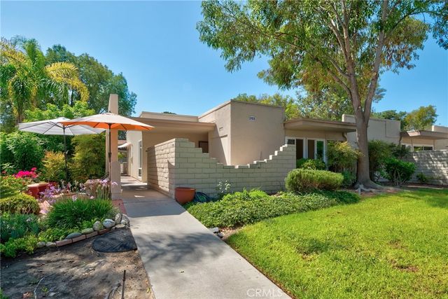 2103 Ronda Granada U, Laguna Woods, CA 92637