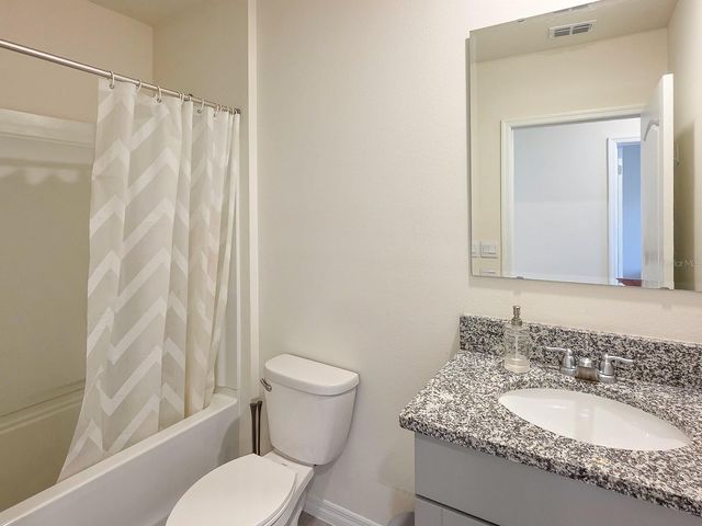 1 BELLA LAGO CIRCLE, Port Orange, FL 32129