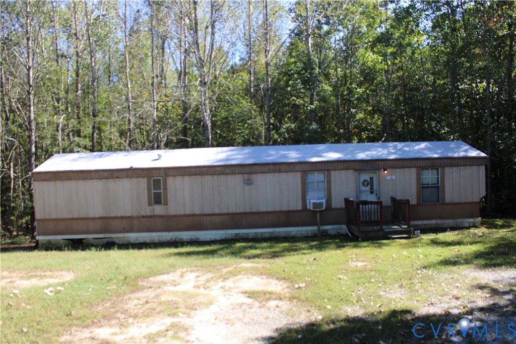 9121 Samaria Ln, Providence Forge, VA 23140