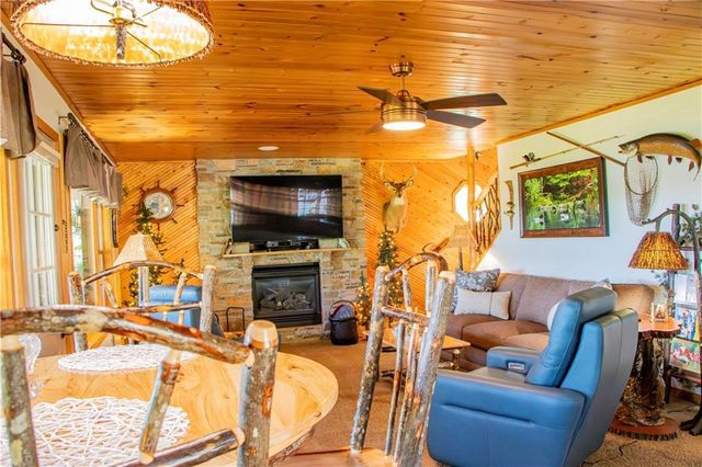 E20160 Greens Landing Road, Augusta, WI 54722