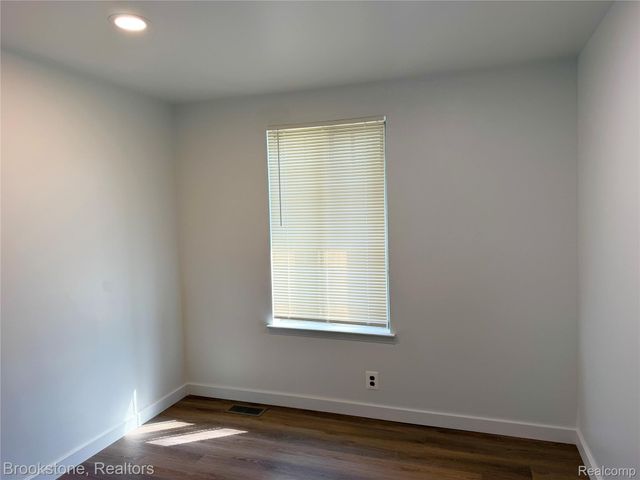 8401 18 Mile Road 29, Sterling Heights, MI 48313